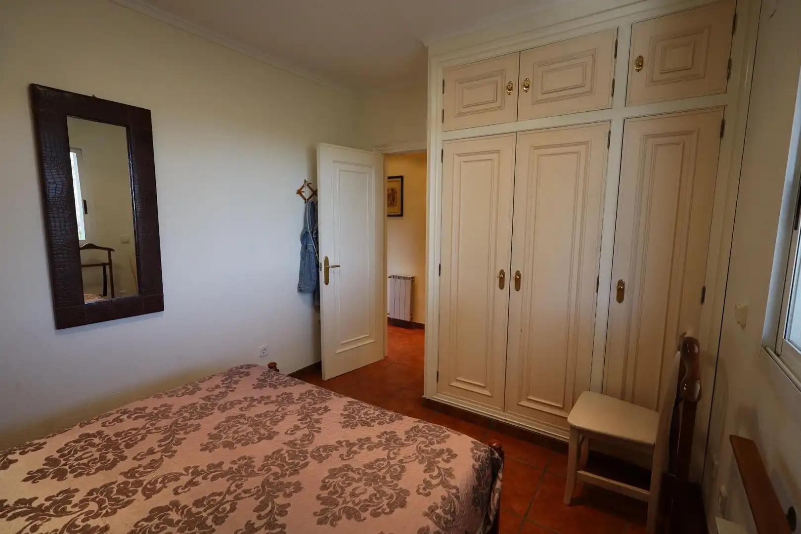 Habitación de Casa o chalet en venta en Chiva con Aire acondicionado, Calefacción y Jardín privado