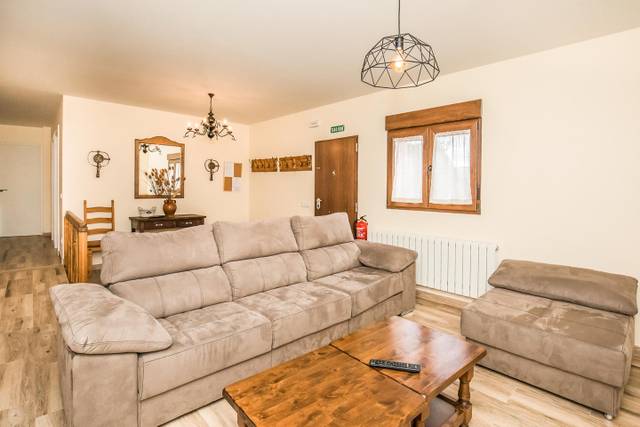 Casa-chalet en Venta en Lastras del Pozo