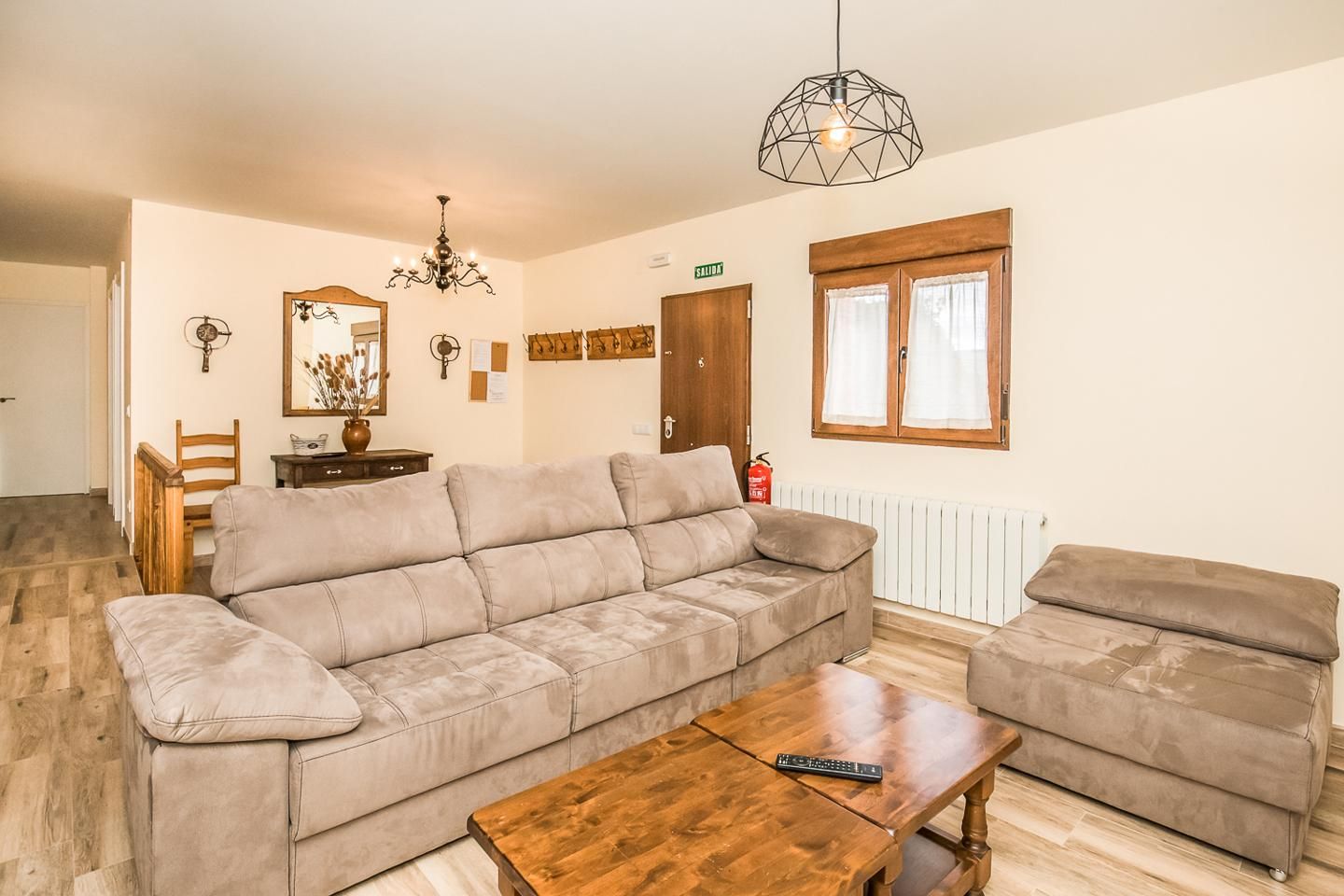 Living room of House or chalet for sale in Lastras del Pozo  with Heating, Private garden and Terrace