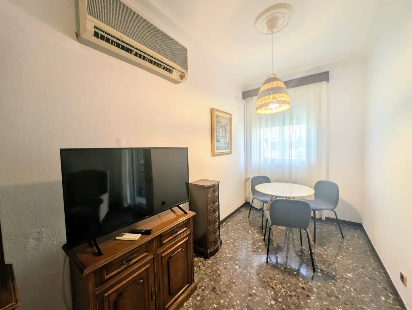 Living room of Flat for sale in Barcelona  with Air Conditioner, Heating and Oven