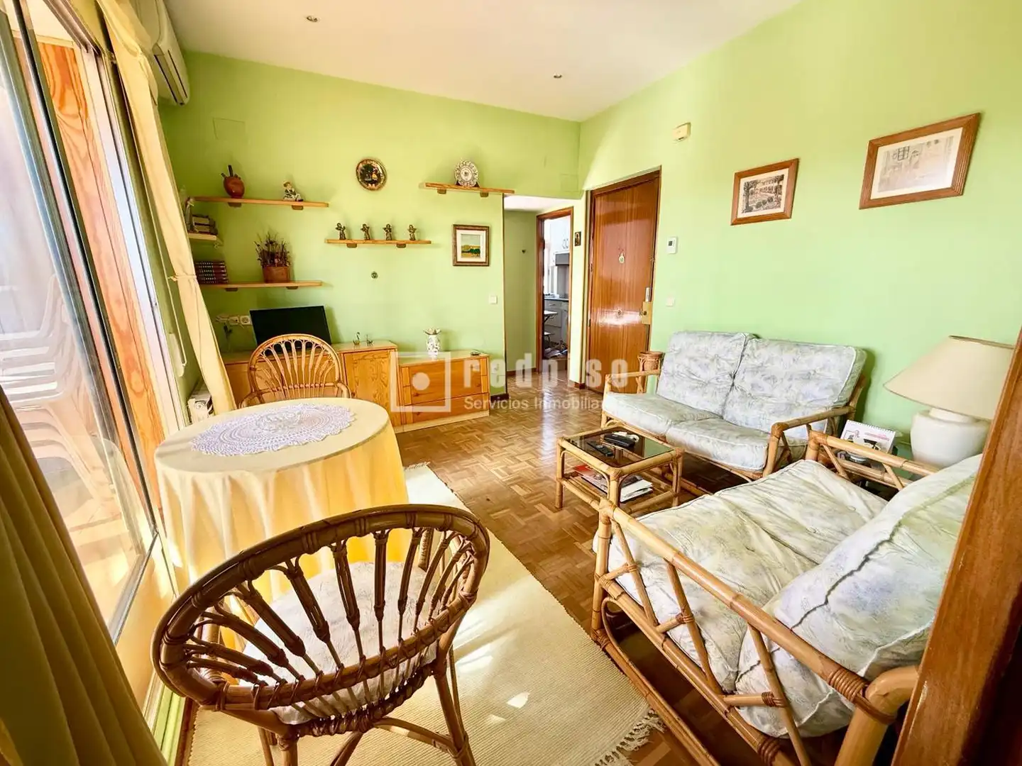 Sala d'estar de Pis en venda en Madrid amb Aire condicionat i Terrassa