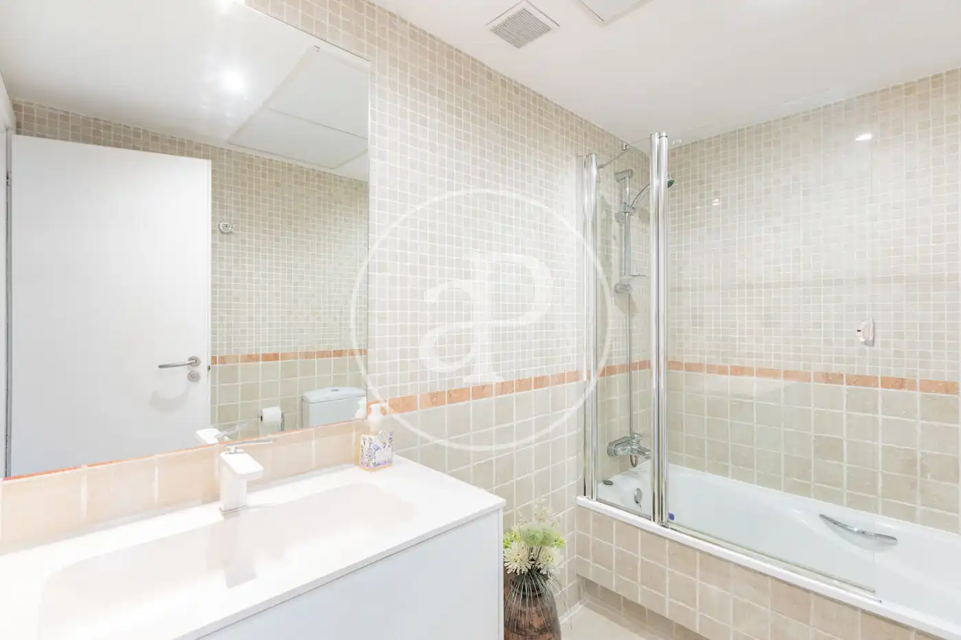 Baño de Piso en venta en Madrid con Aire acondicionado, Calefacción y Terraza