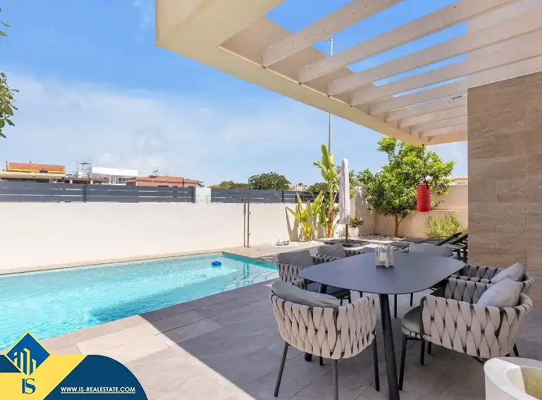 Villa avec piscine à vendre à Zona Carrefour - Urbanizaciones, imagen 2