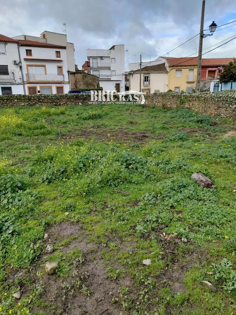 Terreno en venta en Zarza de Montánchez