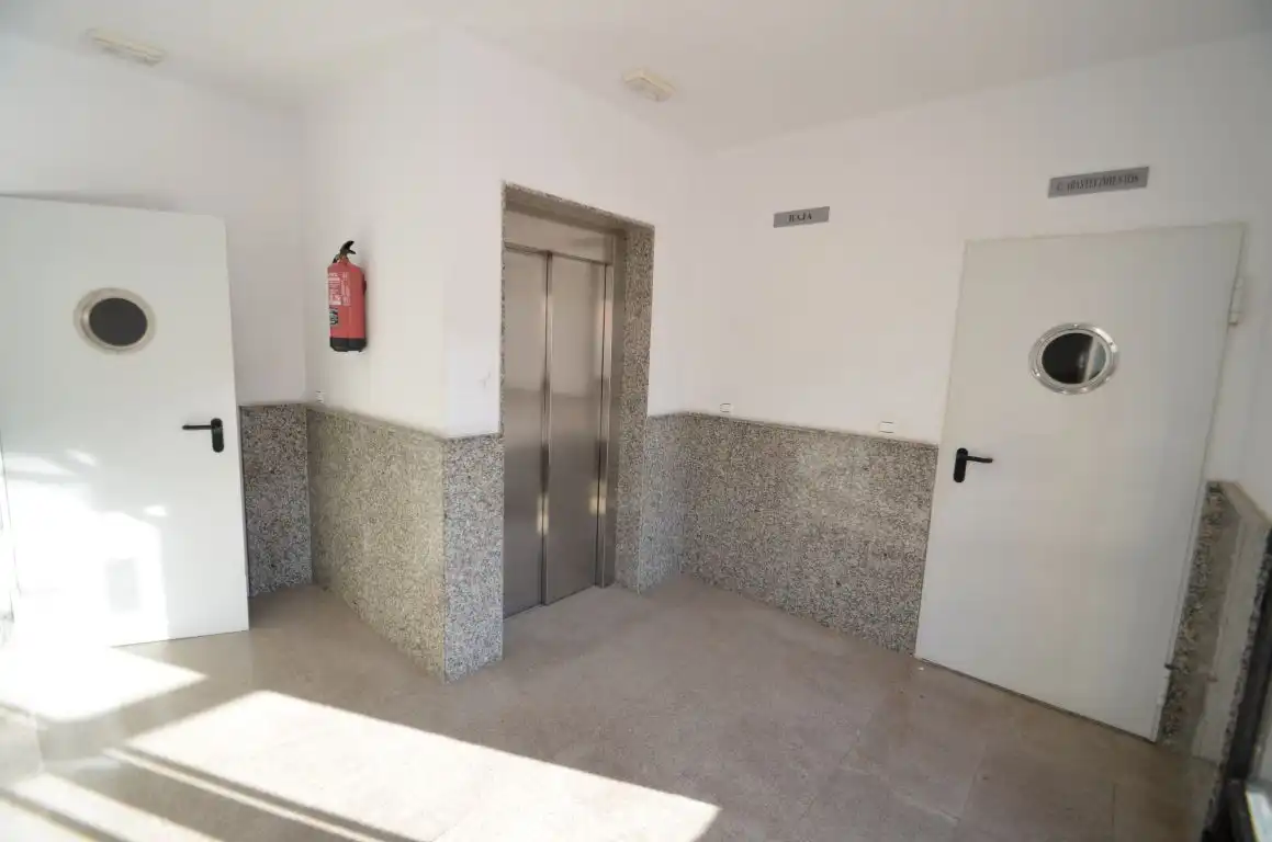 Piso de alquiler en Roquetas de Mar con Terraza, Amueblado y Piscina comunitaria