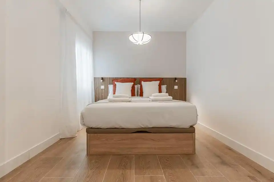 Bedroom of Flat for sale in Madrid  with Air Conditioner, Heating and Private garden