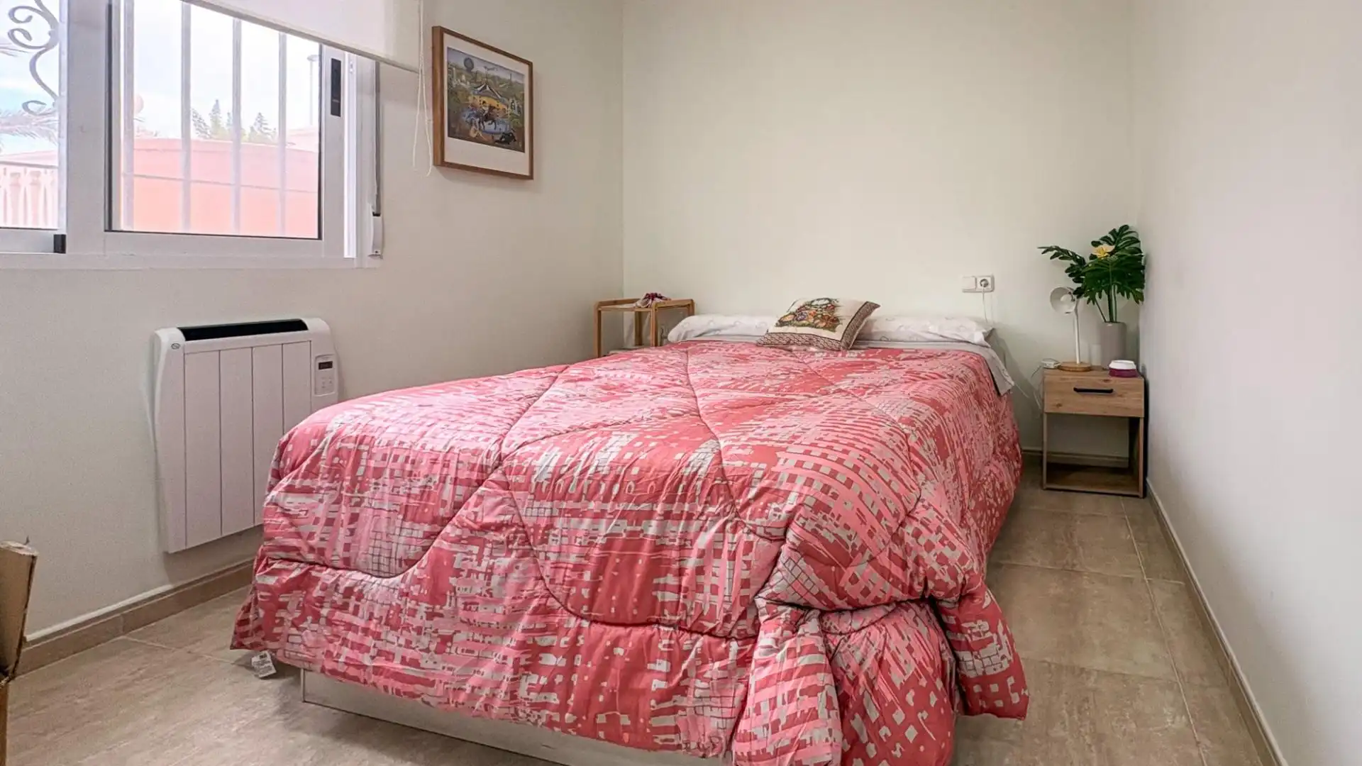 Habitación de Planta baja en venta en Elche / Elx con Calefacción, Jardín privado y Terraza