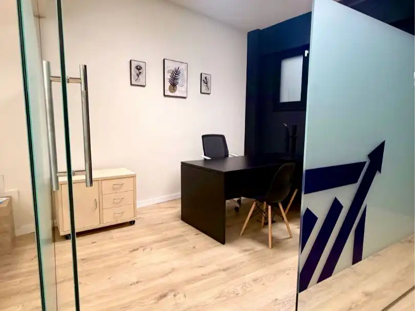 Bureau à louer à MARQUES DE MONISTROL 9, imagen 2