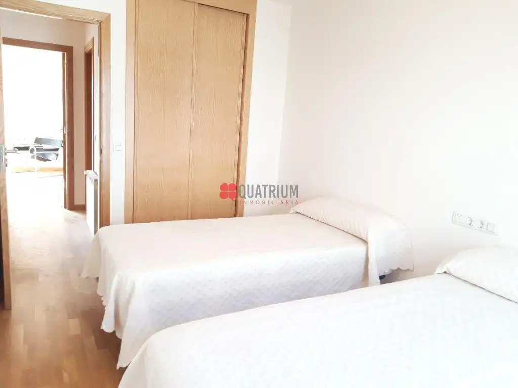 Bedroom of Houses for rent in Santiago de Compostela   with Heating, Terrace and Storage room