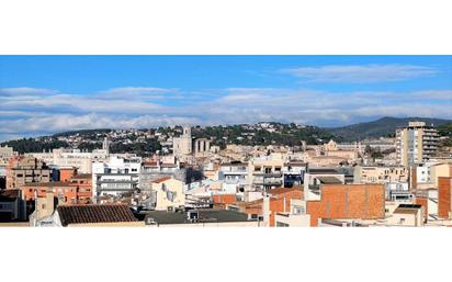 Exterior view of Flat for sale in Girona Capital  with Air Conditioner, Heating and Terrace