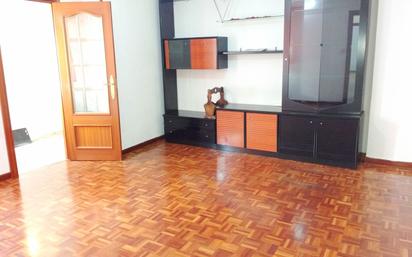 Living room of Flat for sale in Burgos Capital  with Heating, Parquet flooring and Storage room