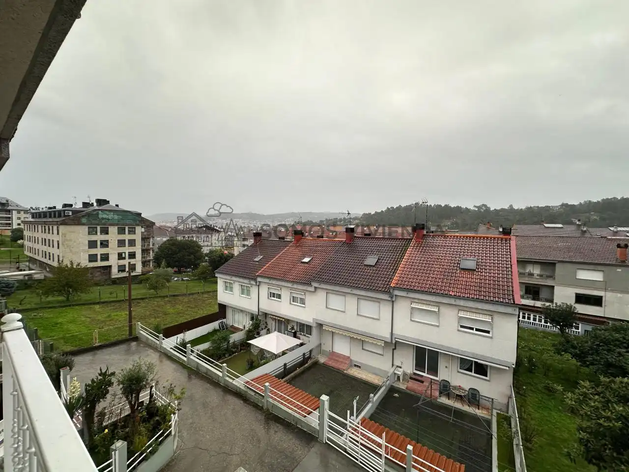 Außenansicht von Einfamilien-Reihenhaus zum Verkauf in Barbadás mit Heizung, Privatgarten und Terrasse