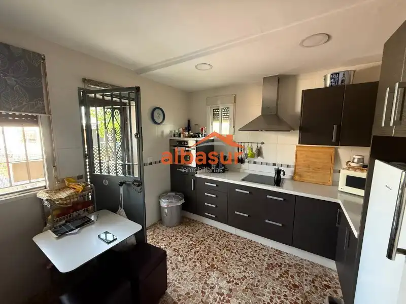 Villa avec piscine à vendre à Avenida Arcangel San Rafael, imagen 15