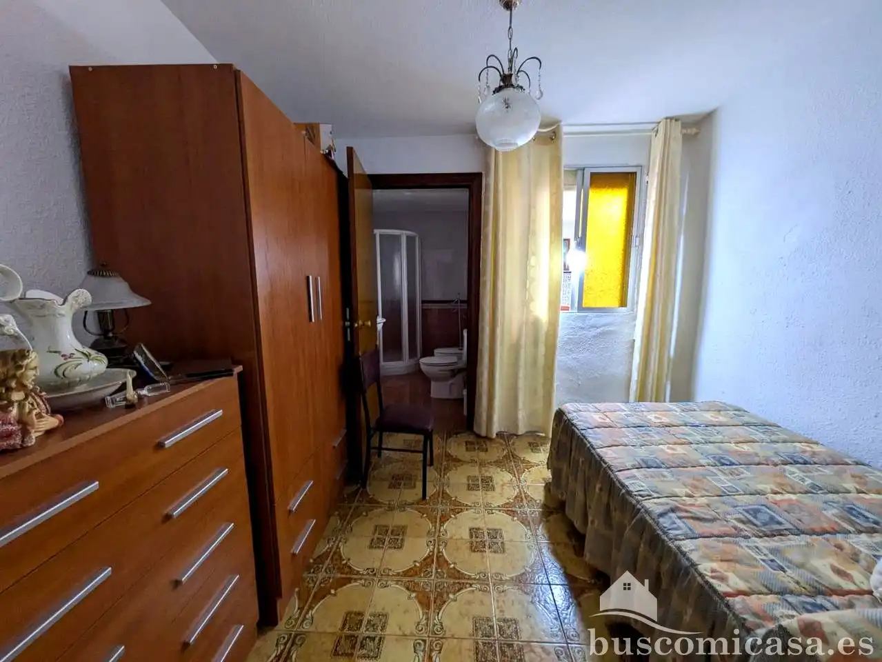 Dormitori de Casa o xalet en venda en Linares amb Aire condicionat, Terrassa i Balcó