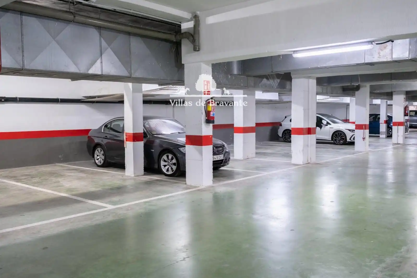Parking de Dúplex en venta en Marbella con Aire acondicionado, Calefacción y Parquet
