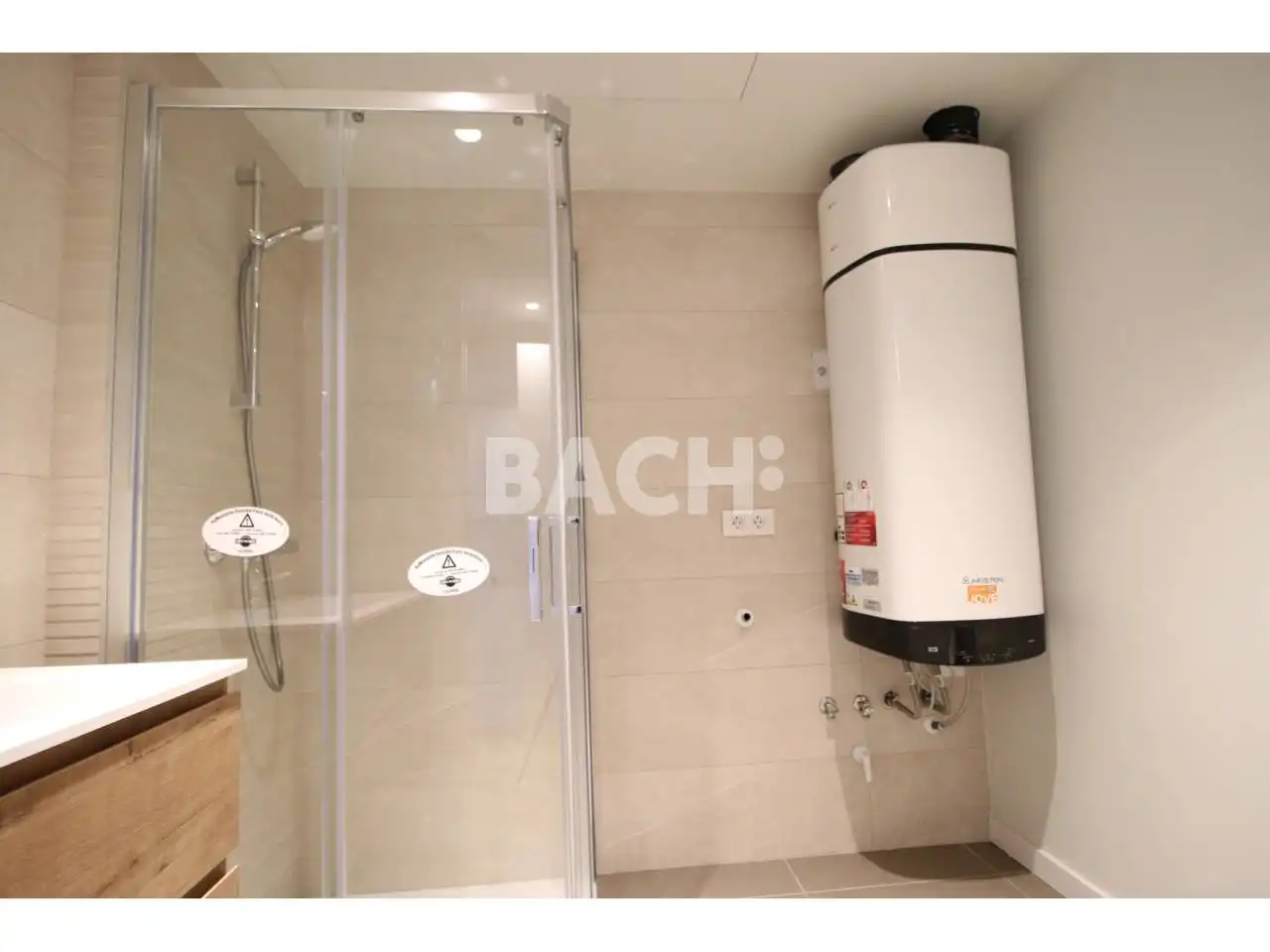 Baño de Piso en venta en Vic con Aire acondicionado, Calefacción y Parquet