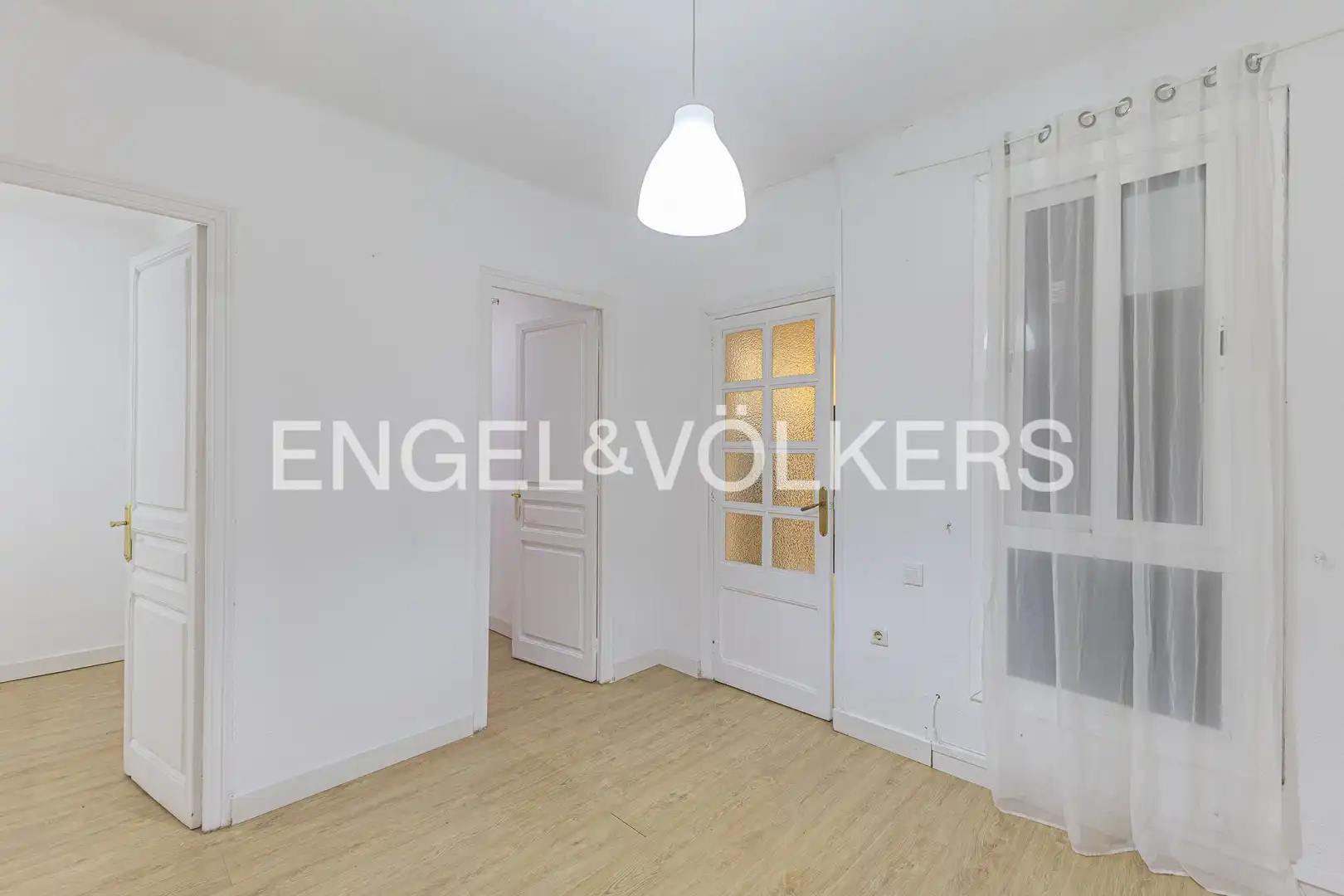 Flat for sale in Barcelona  with Heating, Parquet flooring and Balcony