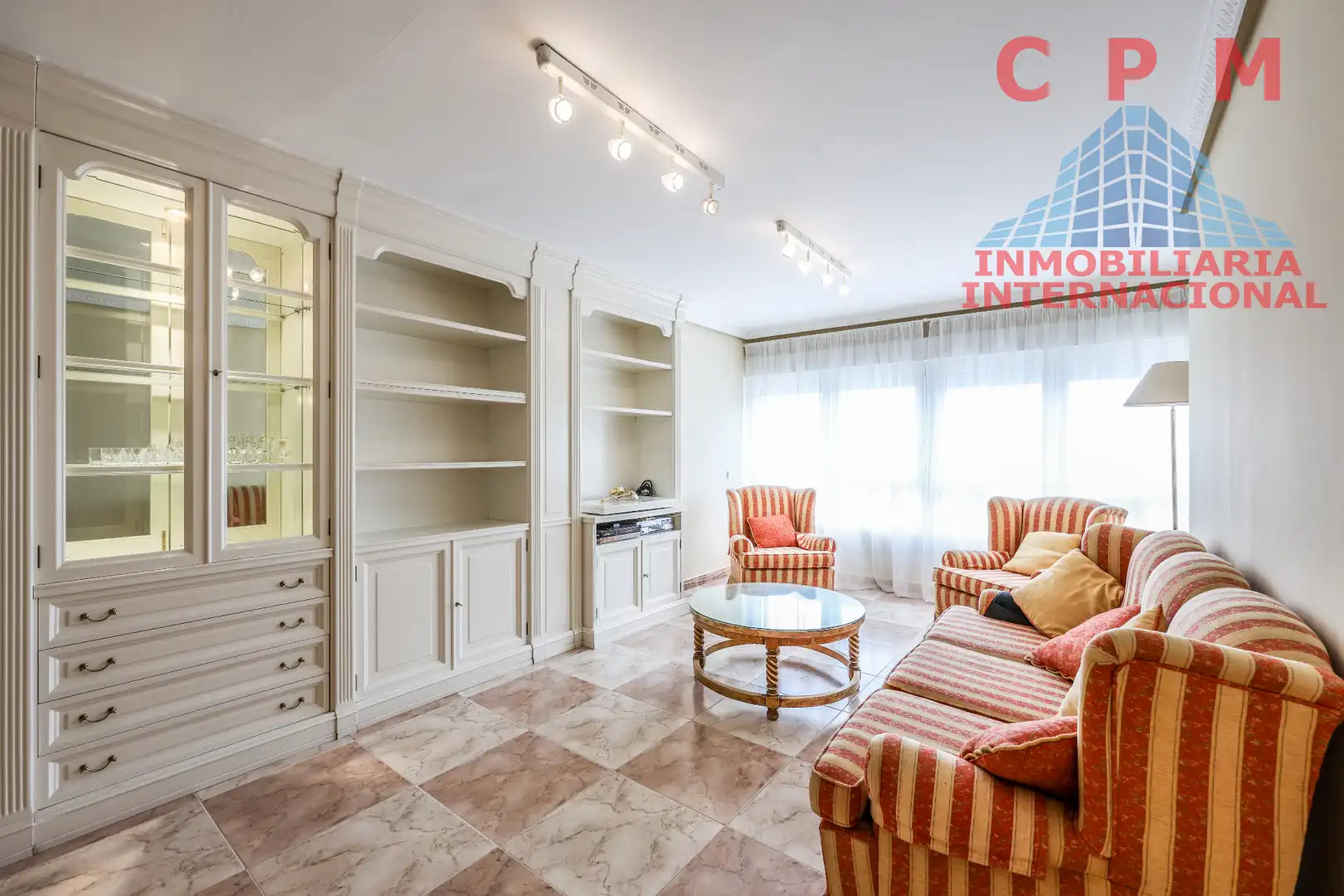 Sala de estar de Piso de alquiler en Madrid con Aire acondicionado, Calefacción y Horno