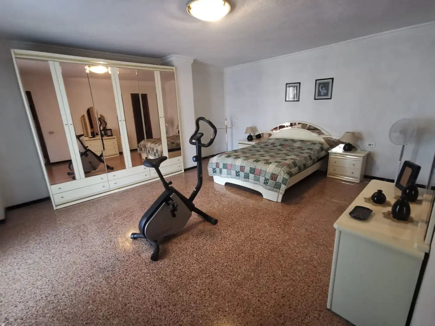 Dormitori de Apartament de lloguer en Santa Cruz de Tenerife amb Moblat, Forn i Rentadora