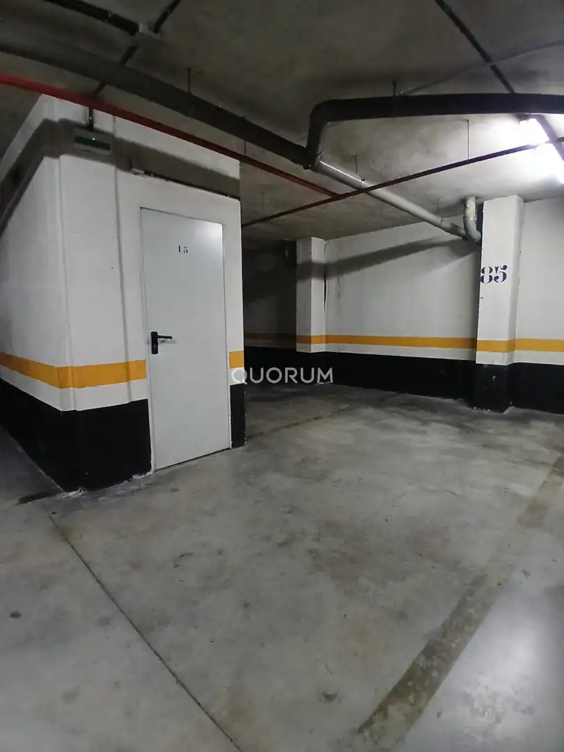 Parking de Ático en venta en Barakaldo  con Calefacción, Terraza y Trastero
