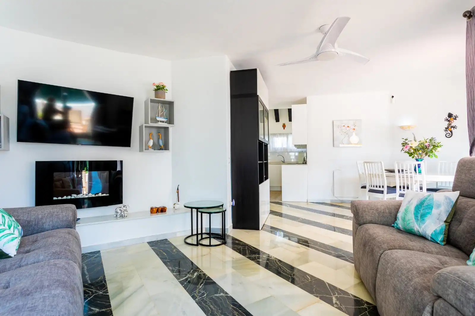 Sala de estar de Ático de alquiler en Mijas con Aire acondicionado, Terraza y Piscina