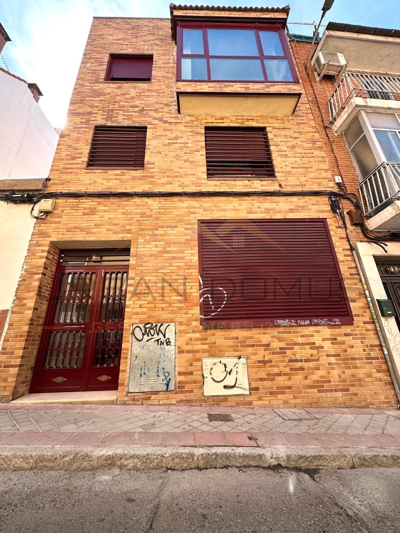 Vista exterior de Apartament en venda en  Madrid Capital amb Moblat, Forn i Rentadora