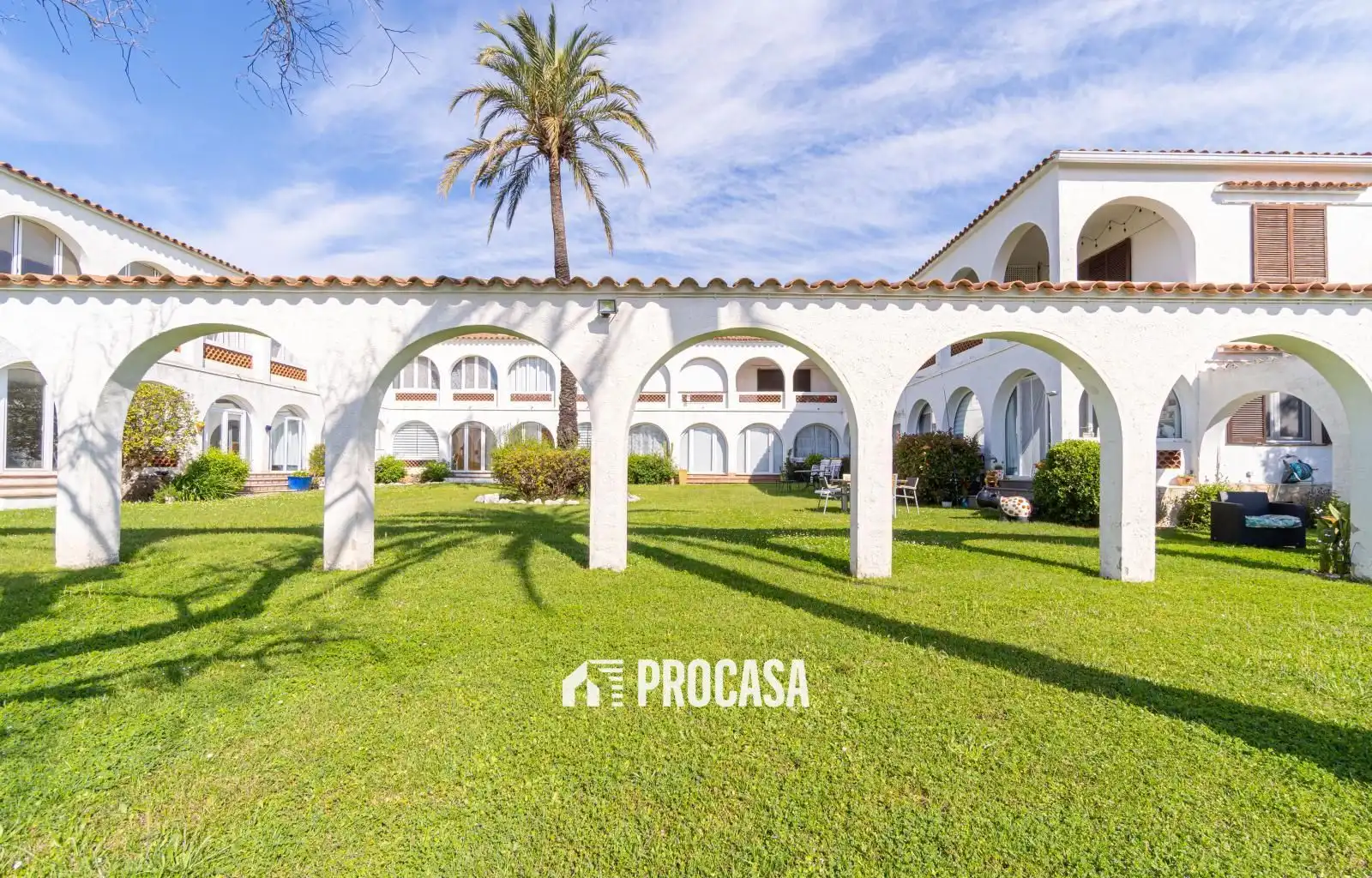Außenansicht von Wohnung zum Verkauf in Empuriabrava mit Klimaanlage, Heizung und Terrasse
