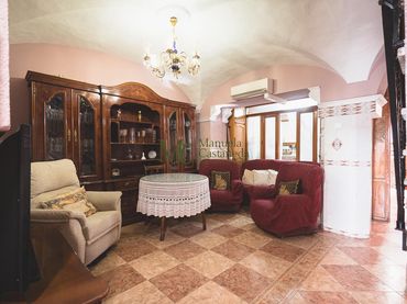 House with balcony for sale in Centro