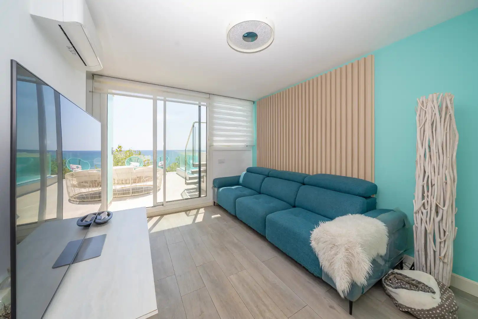Wohnzimmer von Dachboden zum Verkauf in Calella mit Klimaanlage, Terrasse und Schwimmbad
