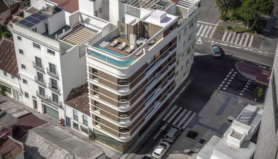 Foto 0 de Apartamentos  Boutique a 2 km del Mar — Exclusividad y Confort en Estepona