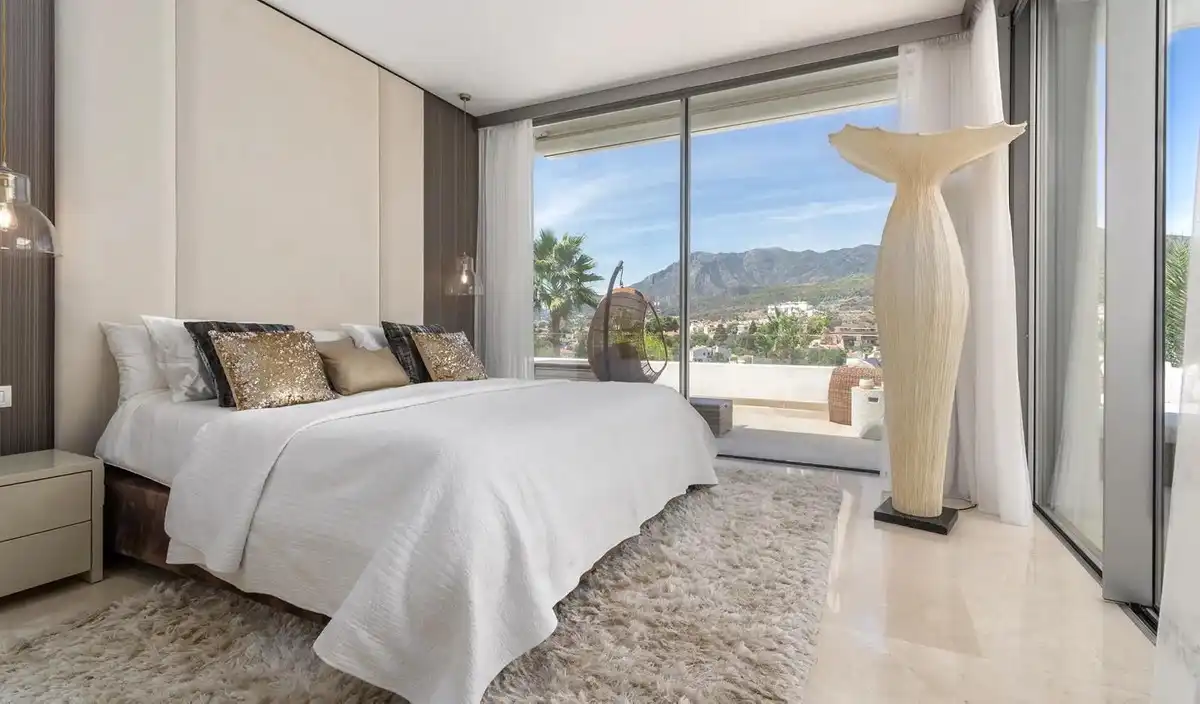 Chalet con piscina en venta en golf rio real, imagen 5