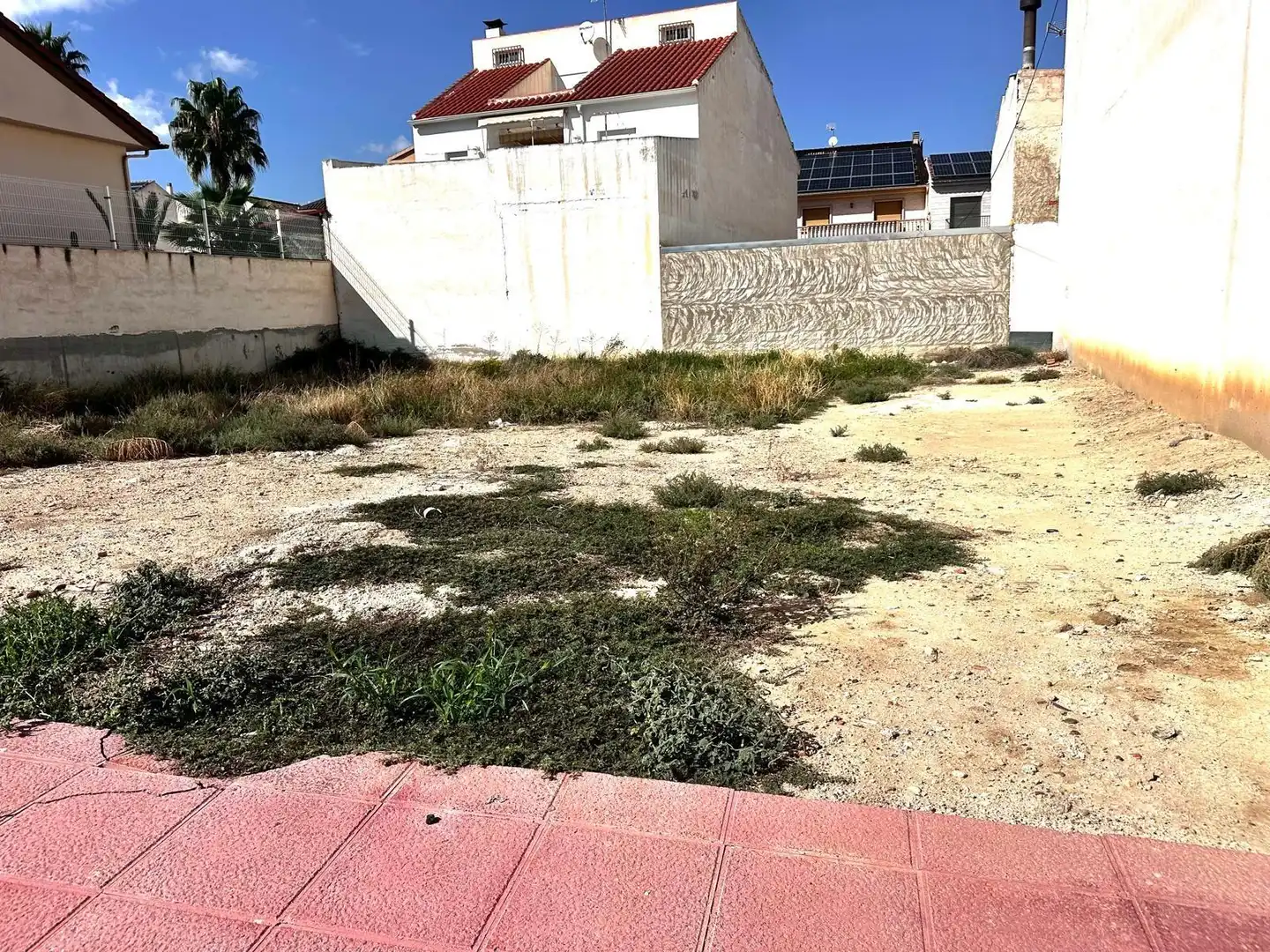 Terrenys i solars en venda a Calle ALCAZABA