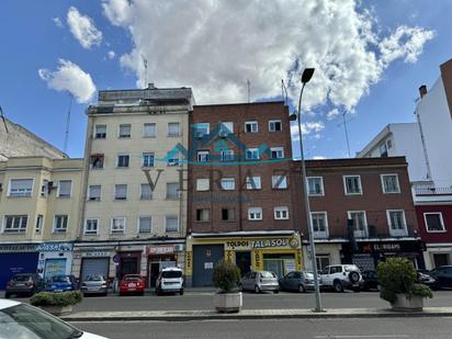 Vista exterior de Pis en venda en Talavera de la Reina amb Aire condicionat