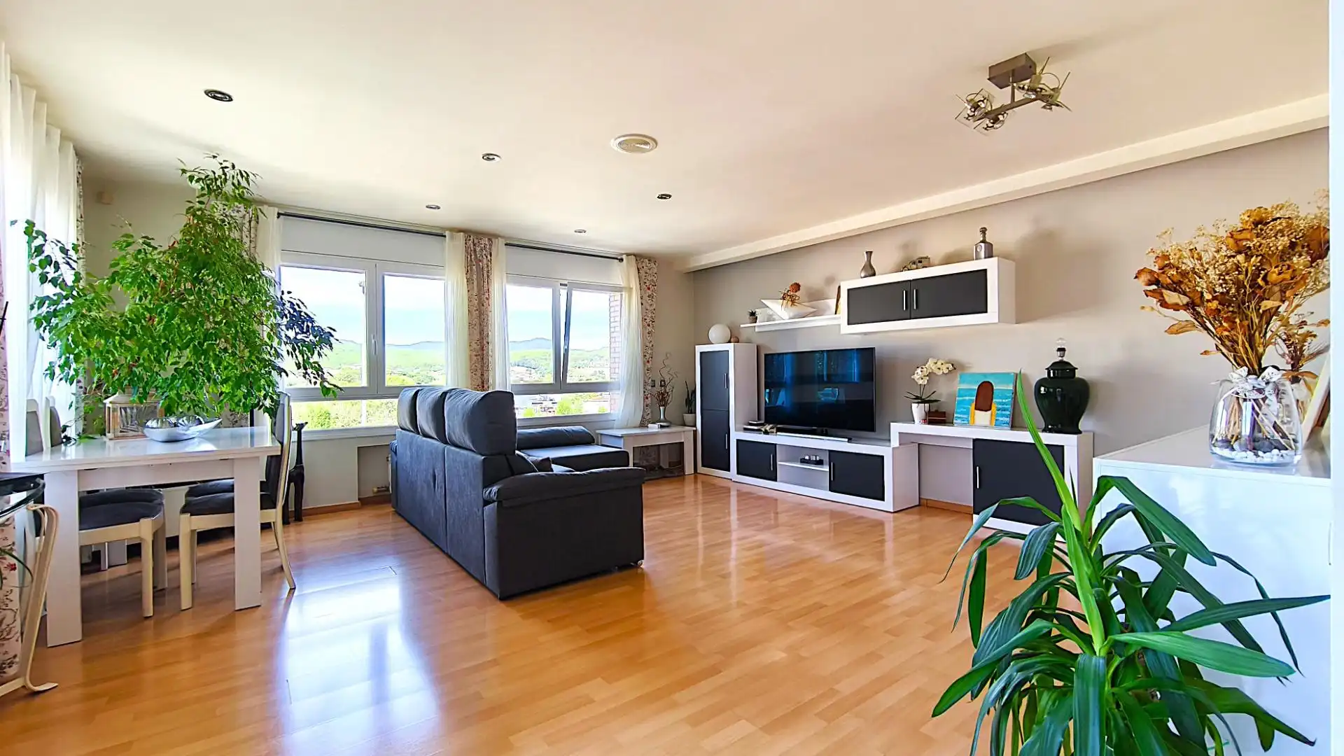 Wohnzimmer von Haus oder Chalet zum Verkauf in Sant Salvador de Guardiola mit Privatgarten, Terrasse und Schwimmbad