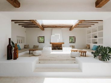Detached house with balcony for sale in Sant Joan de Labritja