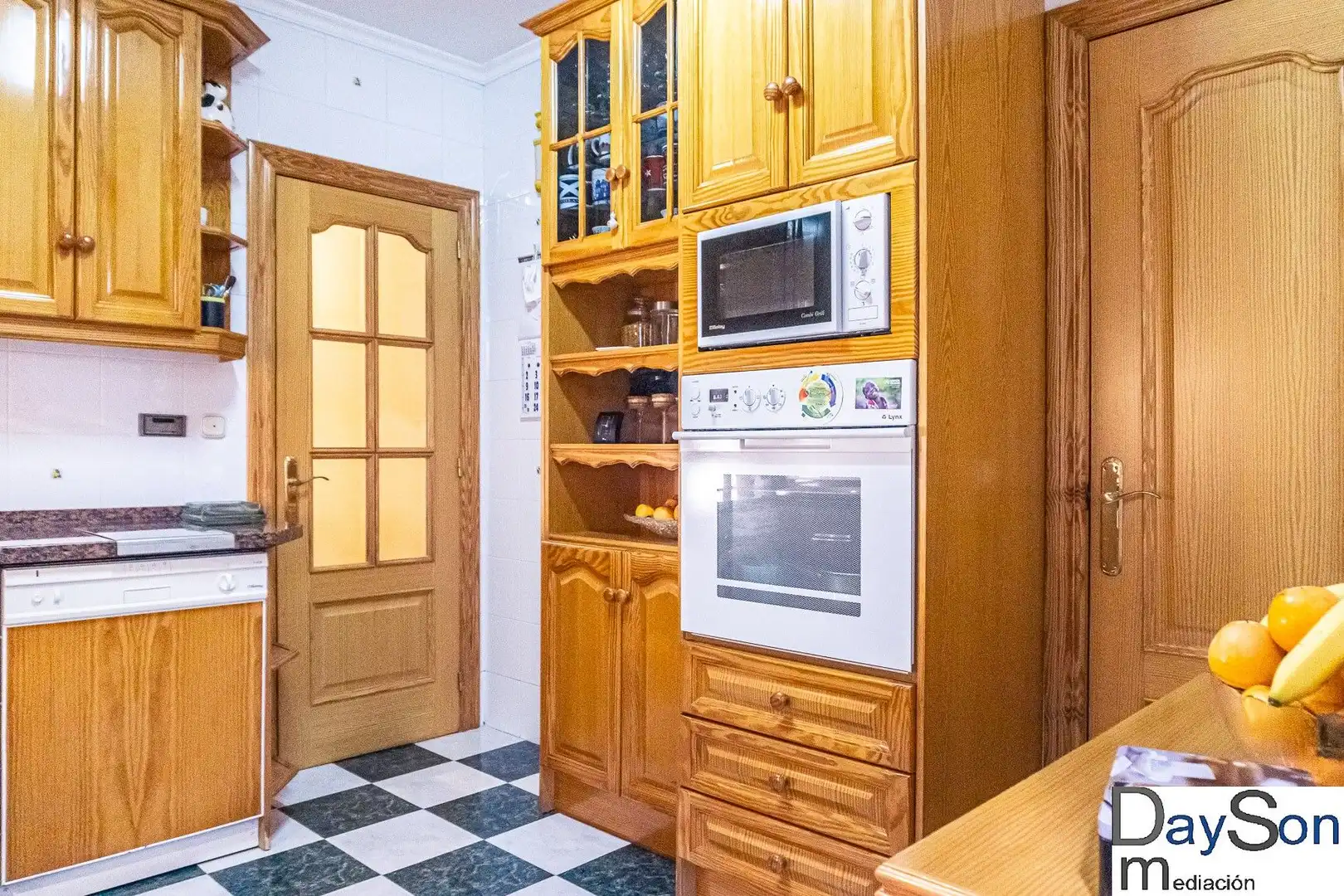 Cocina de Piso en venta en Alcalá la Real con Calefacción, Horno y Microondas