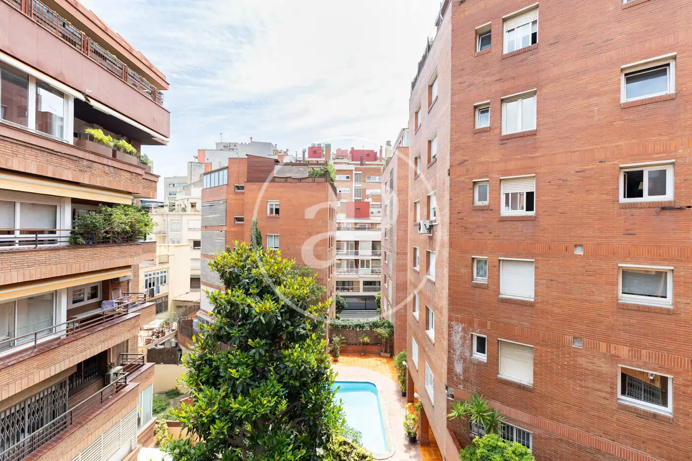 Vista exterior de Piso en venta en Barcelona con Aire acondicionado, Calefacción y Terraza