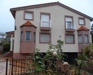 Vista exterior de Casa adosada de lloguer en  Córdoba Capital amb Aire condicionat, Calefacció i Jardí privat