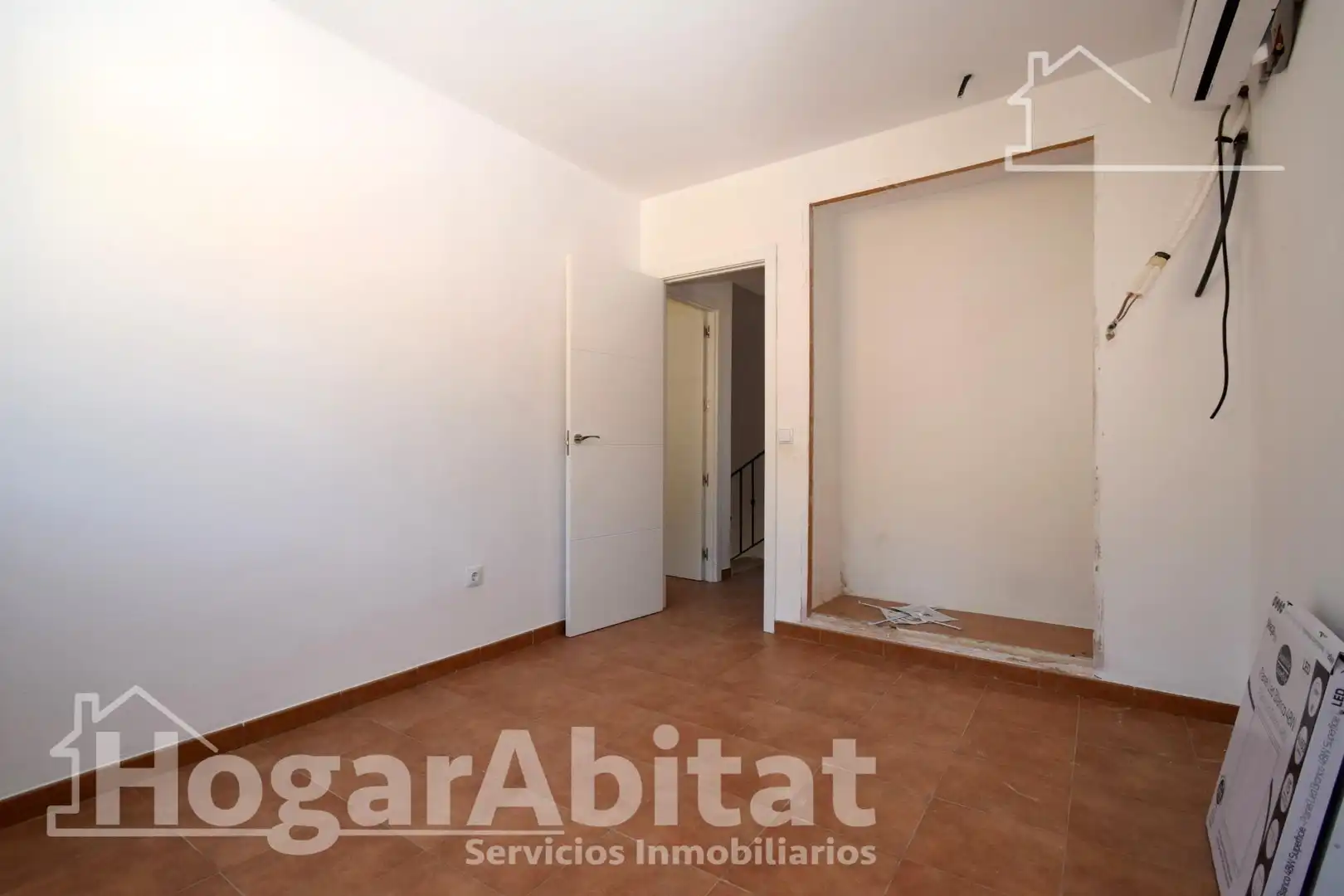 Dormitori de Casa o xalet en venda en Chiva amb Aire condicionat, Calefacció i Jardí privat