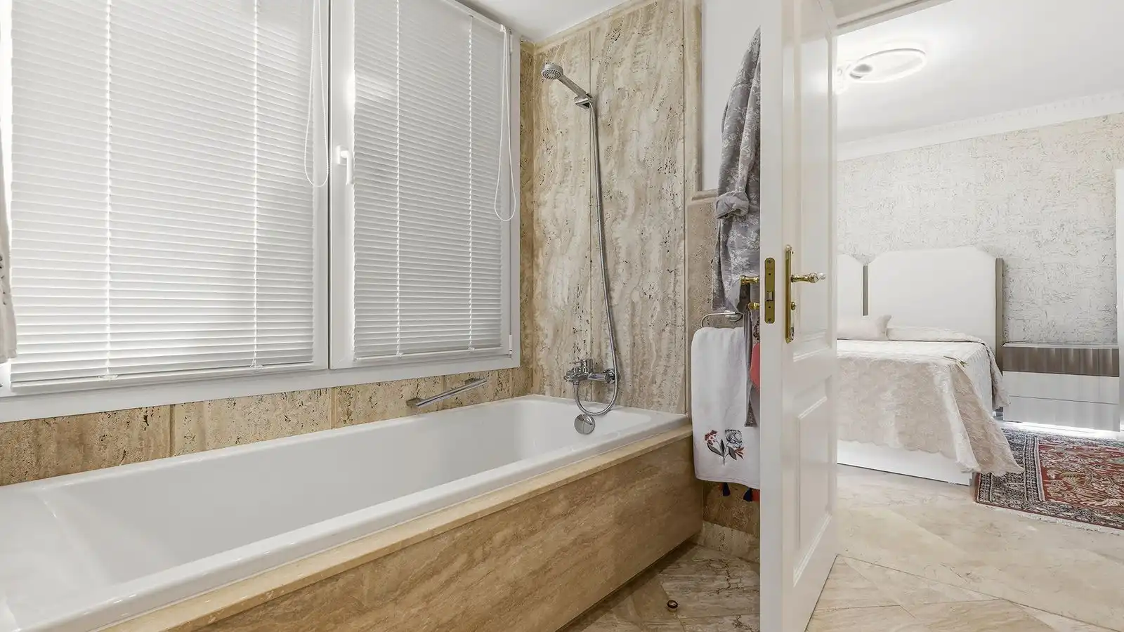 Mini appartamento con piscina in vendita a Urbanizacion Majestic Hills 10, imagen 13
