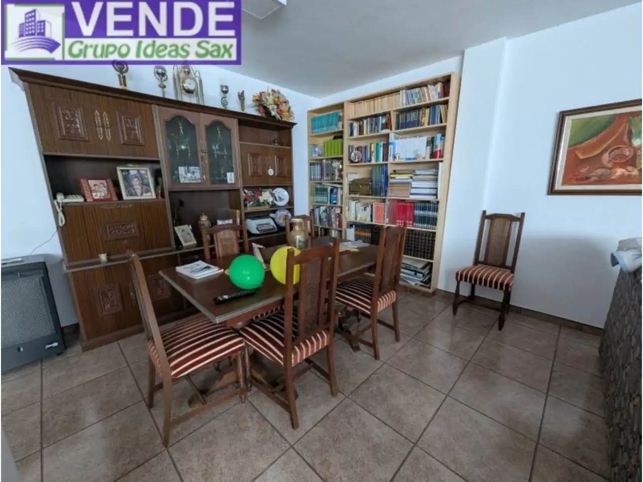 Menjador de Casa adosada en venda en Sax