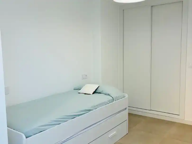 Dormitori de Pis en venda en Santa Pola amb Balcó