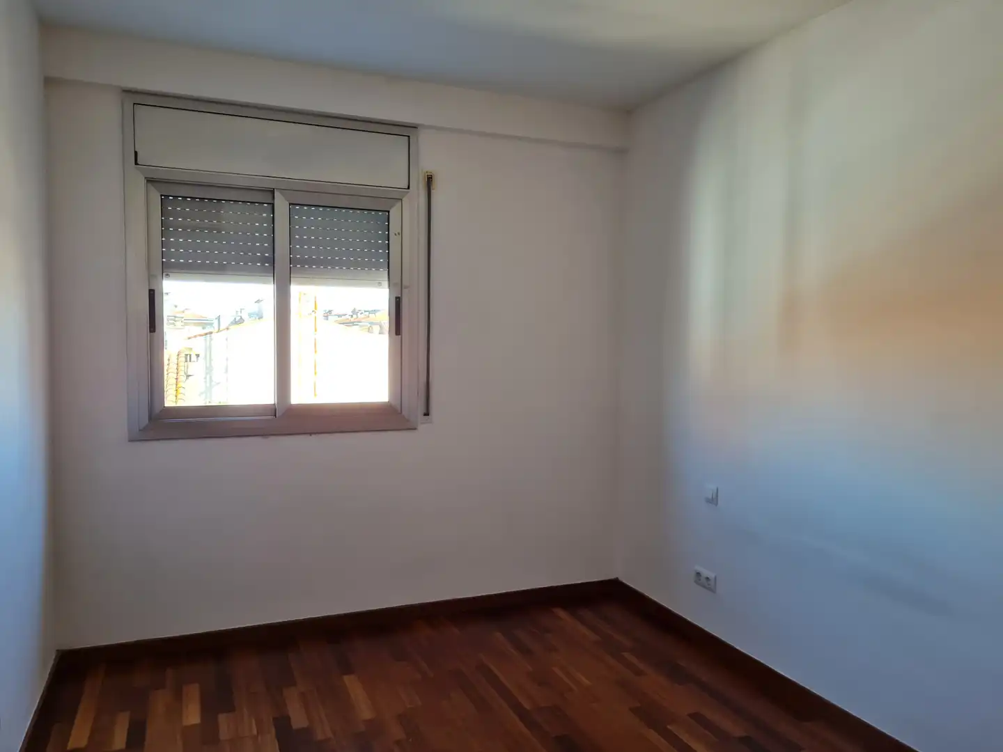 Bedroom of Attic for rent in Girona  with Air Conditioner, Heating and Parquet flooring