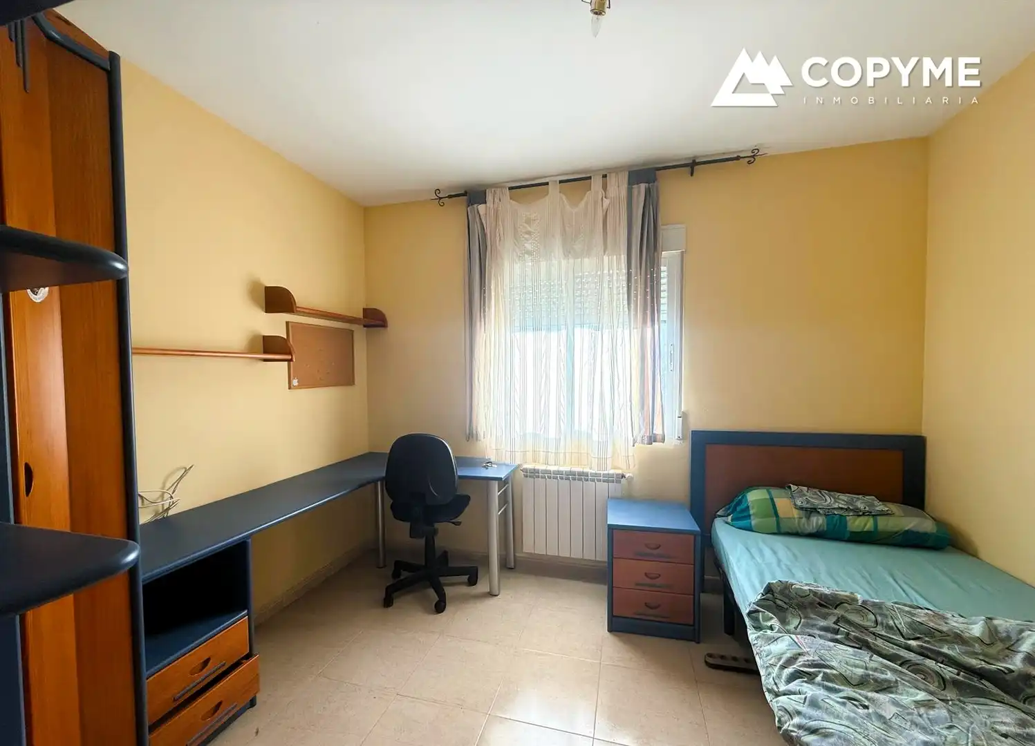 Habitación de Casa adosada en venta en Santa Olalla con Aire acondicionado, Calefacción y Jardín privado
