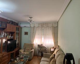 Living room of Flat for sale in  Madrid Capital  with Air Conditioner, Heating and Parquet flooring