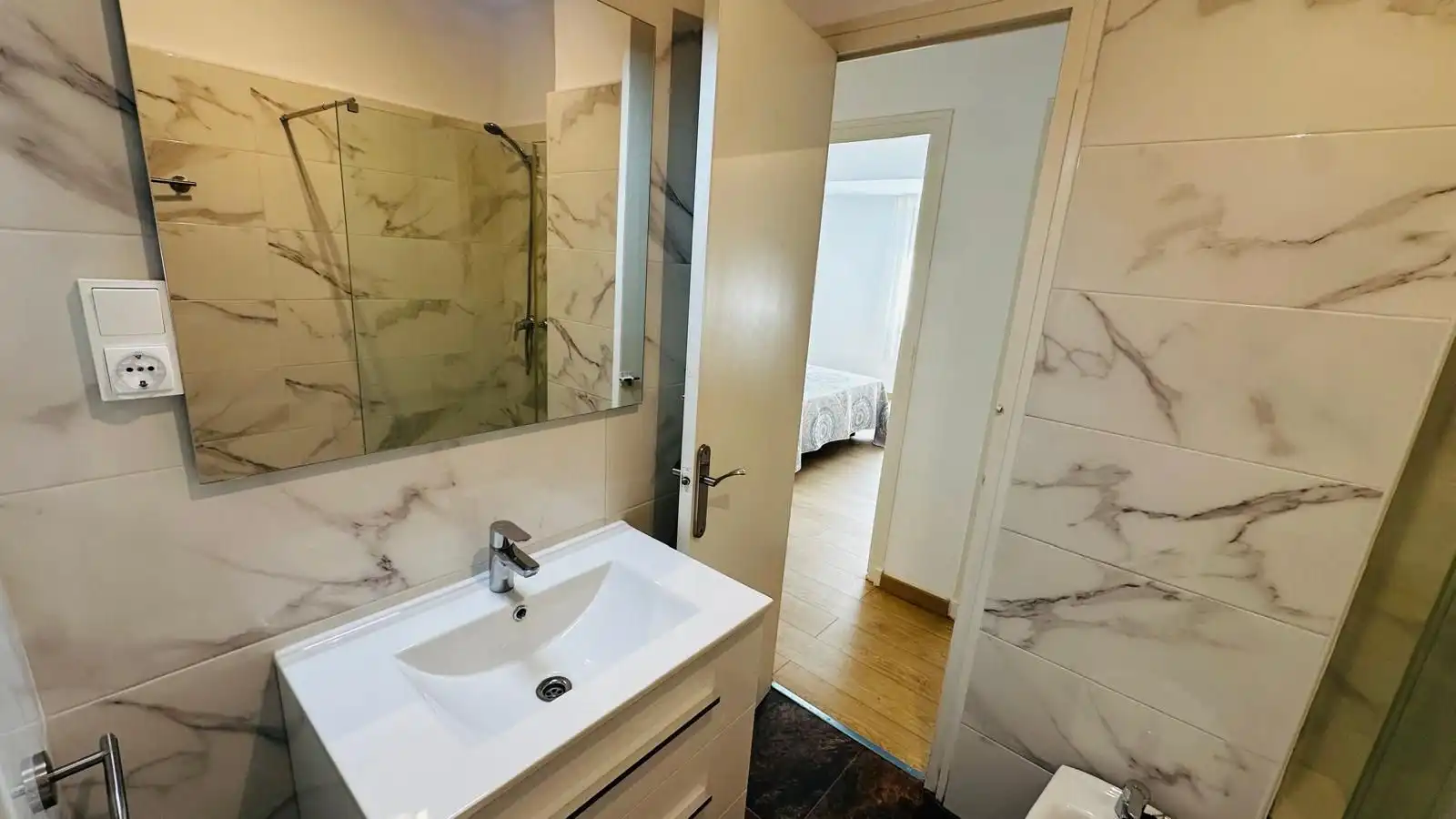 Bathroom of Flat for rent in Tortosa  with Air Conditioner, Heating and Furnished