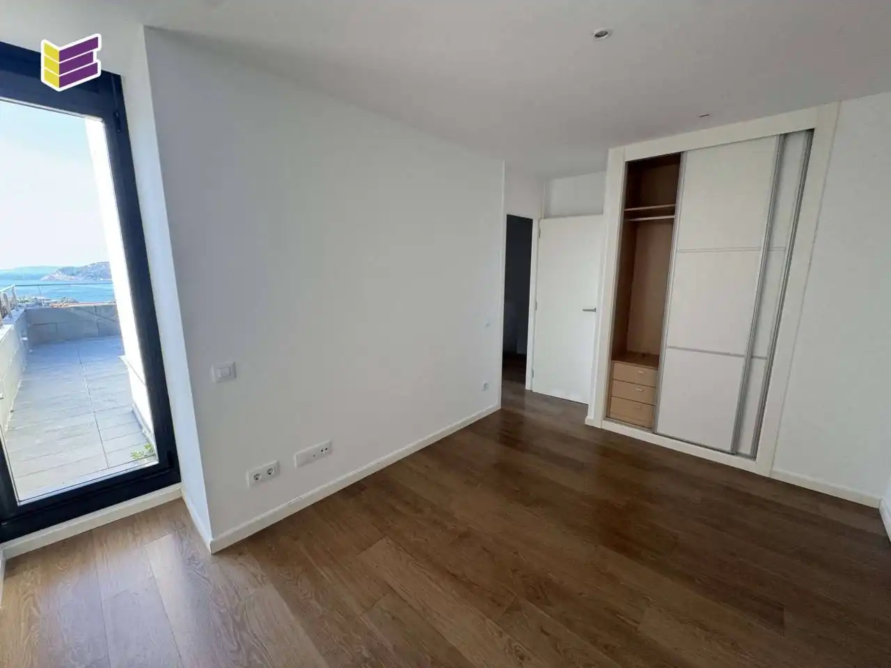 Habitación de Dúplex en venta en Baiona con Terraza, Trastero y Balcón