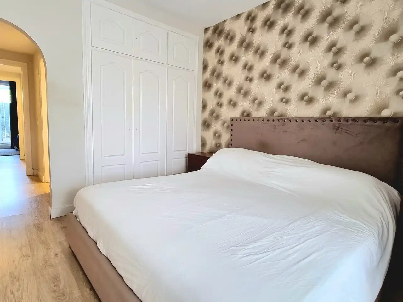 Dormitori de Apartament en venda en Estepona amb Aire condicionat, Terrassa i Piscina