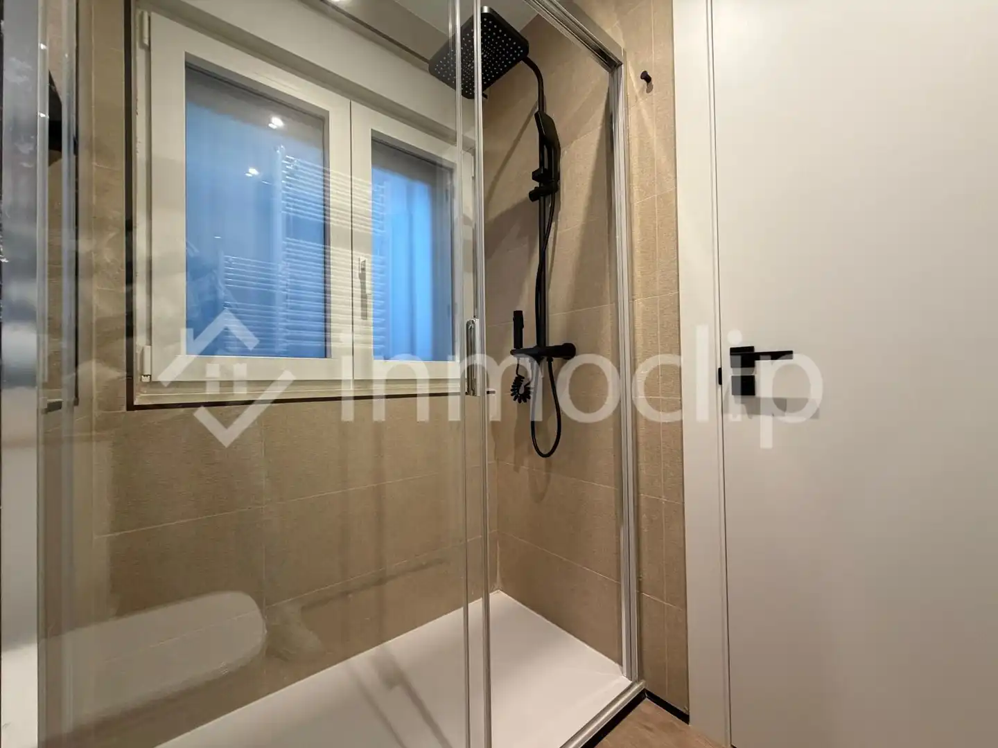 Baño de Piso de alquiler en Salamanca con Calefacción y Amueblado