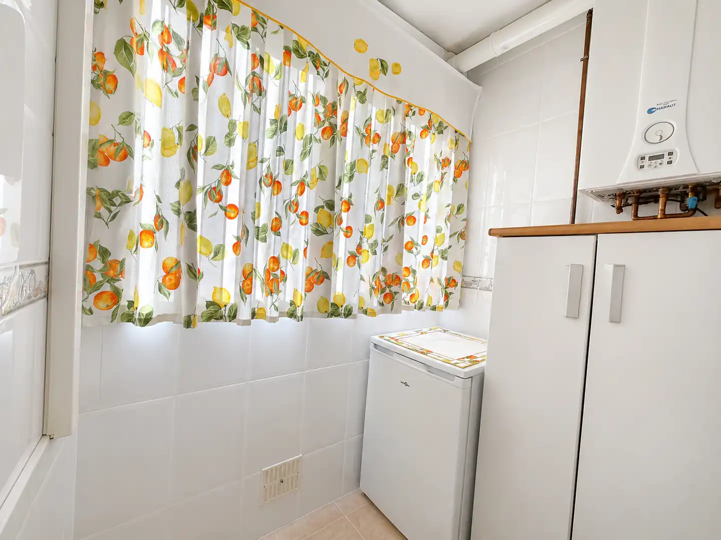 Kitchen of Flat for sale in Getafe  with Air Conditioner, Heating and Storage room
